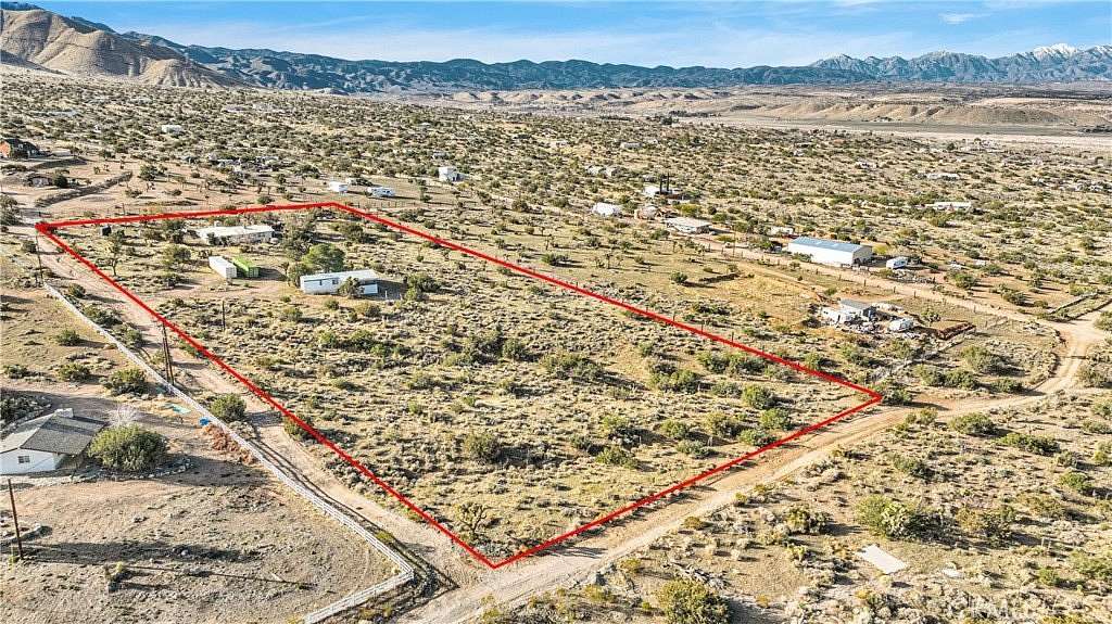 5 Acres of Residential Land with Home for Sale in Apple Valley, California