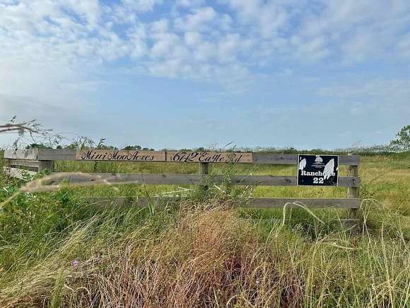 15 Acres of Land for Sale in Anahuac, Texas