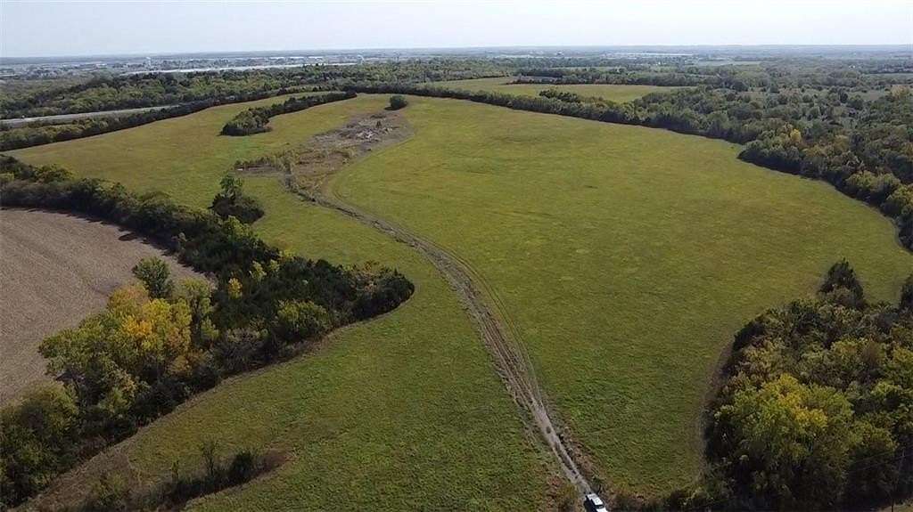 109 Acres of Agricultural & Residential Land for Sale in Topeka, Kansas