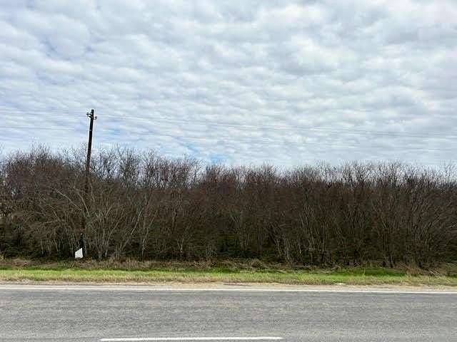 3.53 Acres of Commercial Land for Sale in Beeville, Texas