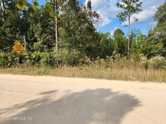 4.96 Acres of Land for Sale in Keystone Heights, Florida