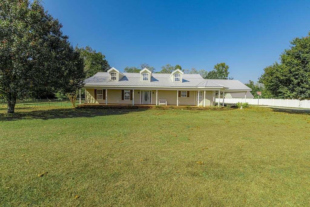 2 Acres of Residential Land with Home for Sale in Taylor, Alabama