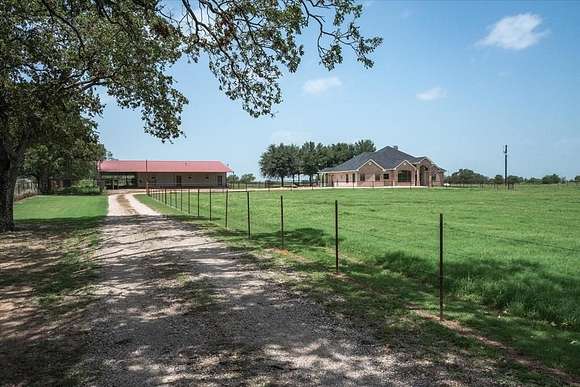 22.65 Acres of Land with Home for Sale in Mabank, Texas