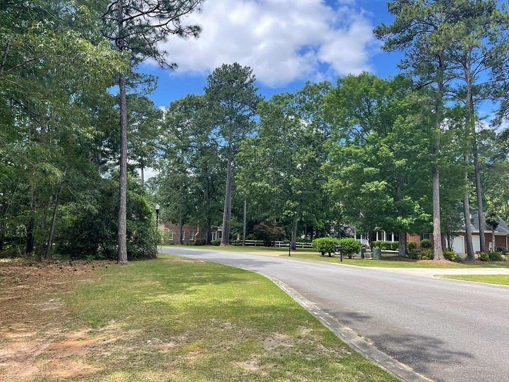 0.9 Acres of Residential Land for Sale in Thomasville, Georgia