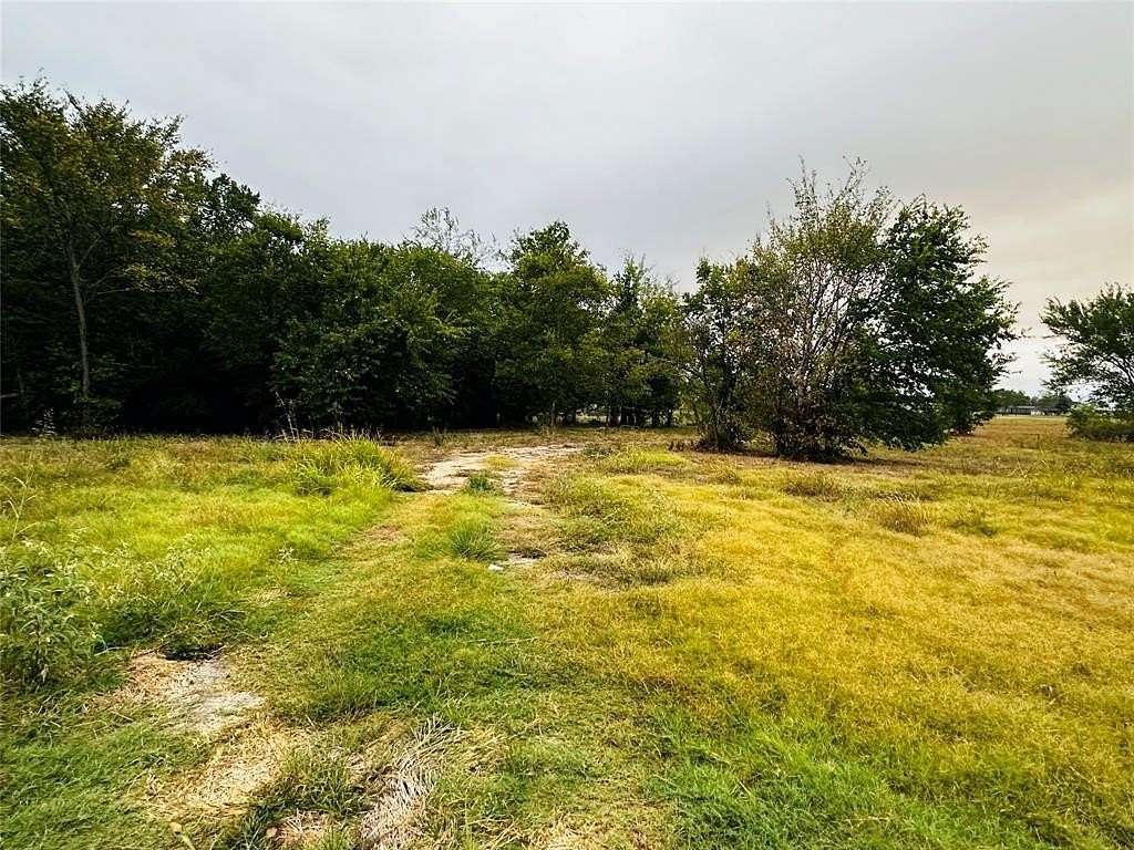 3.836 Acres of Residential Land for Sale in Lone Oak, Texas