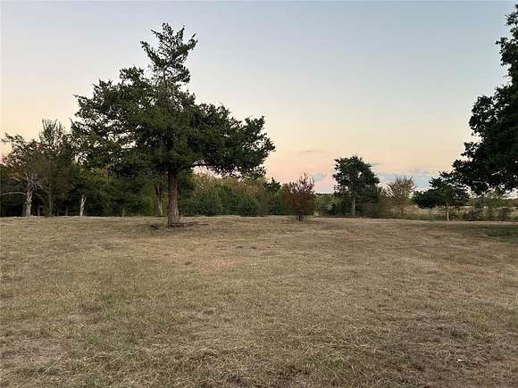 5.26 Acres of Residential Land for Sale in Saltillo, Texas