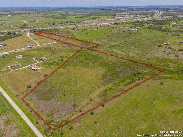 17.001 Acres of Land for Sale in Seguin, Texas