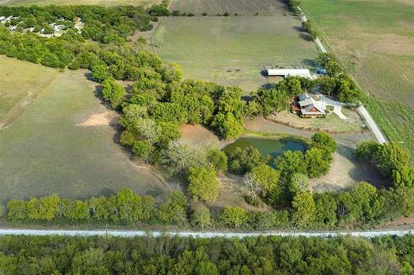 10.15 Acres of Land for Sale in Whitewright, Texas