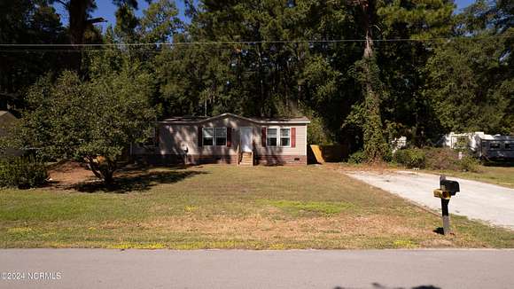 6.26 Acres of Land with Home for Sale in New Bern, North Carolina