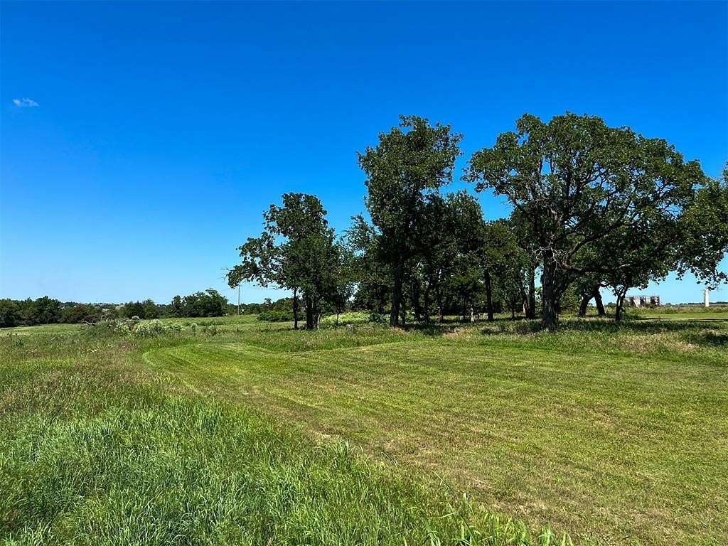 1.07 Acres of Residential Land for Sale in Guthrie, Oklahoma