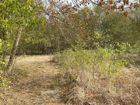 1.576 Acres of Land for Sale in Quinlan, Texas