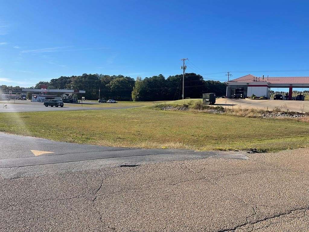 0.35 Acres of Commercial Land for Sale in Paris, Tennessee