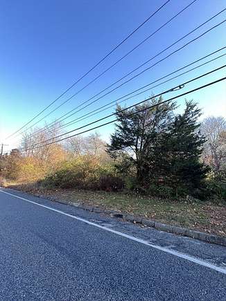 2.8 Acres of Residential Land for Sale in Westport Town, Massachusetts