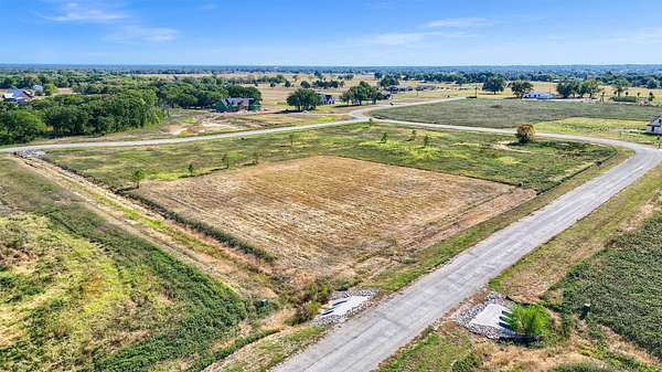 1.19 Acres of Residential Land for Sale in Whitesboro, Texas