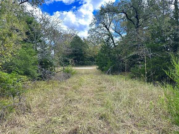 26 Acres of Recreational Land for Sale in Donie, Texas