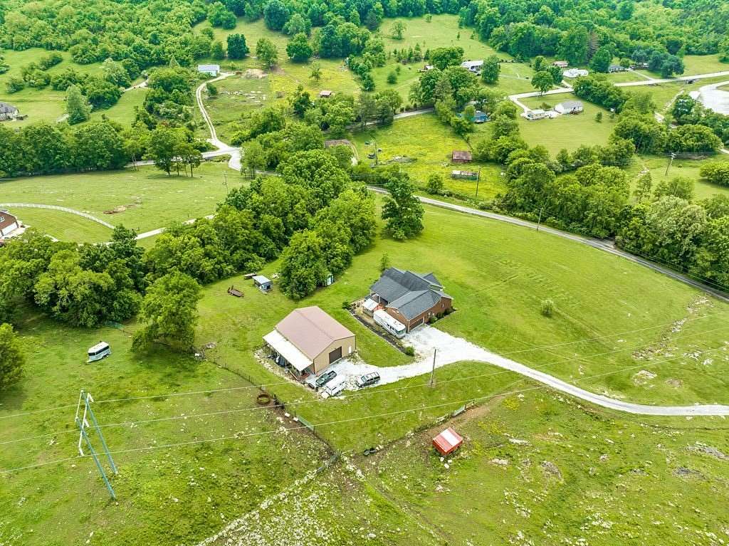 14.04 Acres of Land with Home for Sale in Carthage, Tennessee