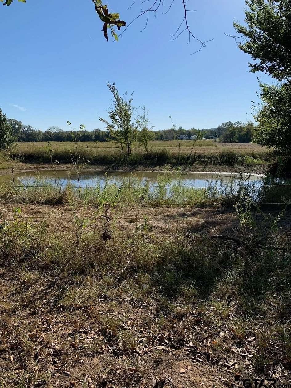 16.62 Acres of Land with Home for Sale in Lindale, Texas