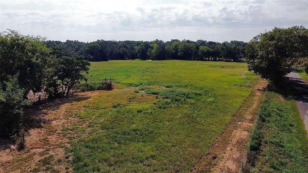 1.8 Acres of Land for Sale in Sulphur Springs, Texas