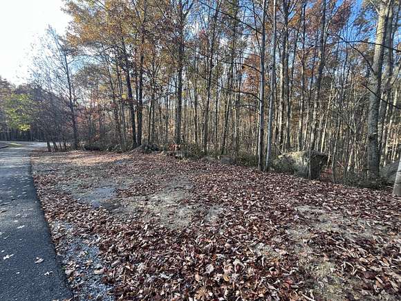 2.86 Acres of Land for Sale in Middlesboro, Kentucky