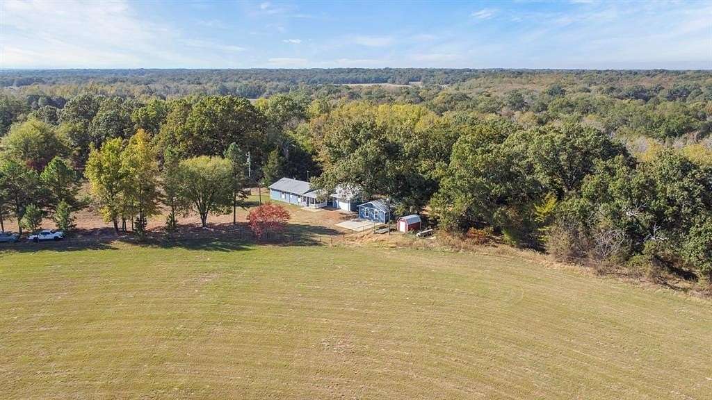 51 Acres of Agricultural Land with Home for Sale in Fruitvale, Texas