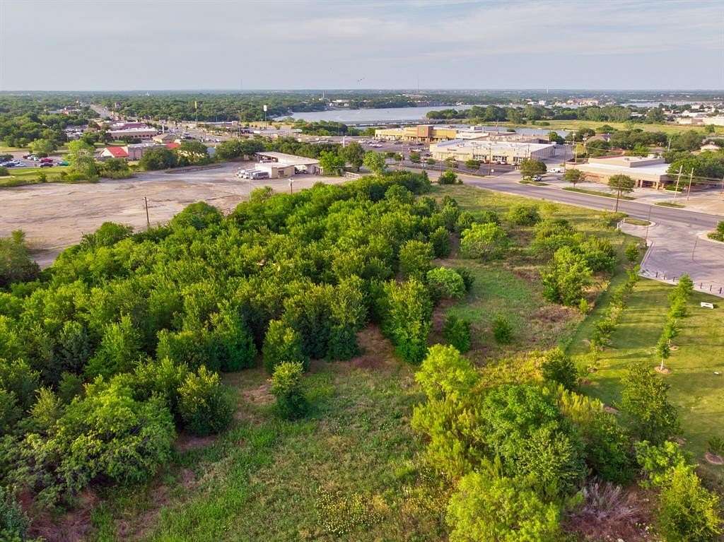 10.982 Acres of Mixed-Use Land for Sale in Granbury, Texas