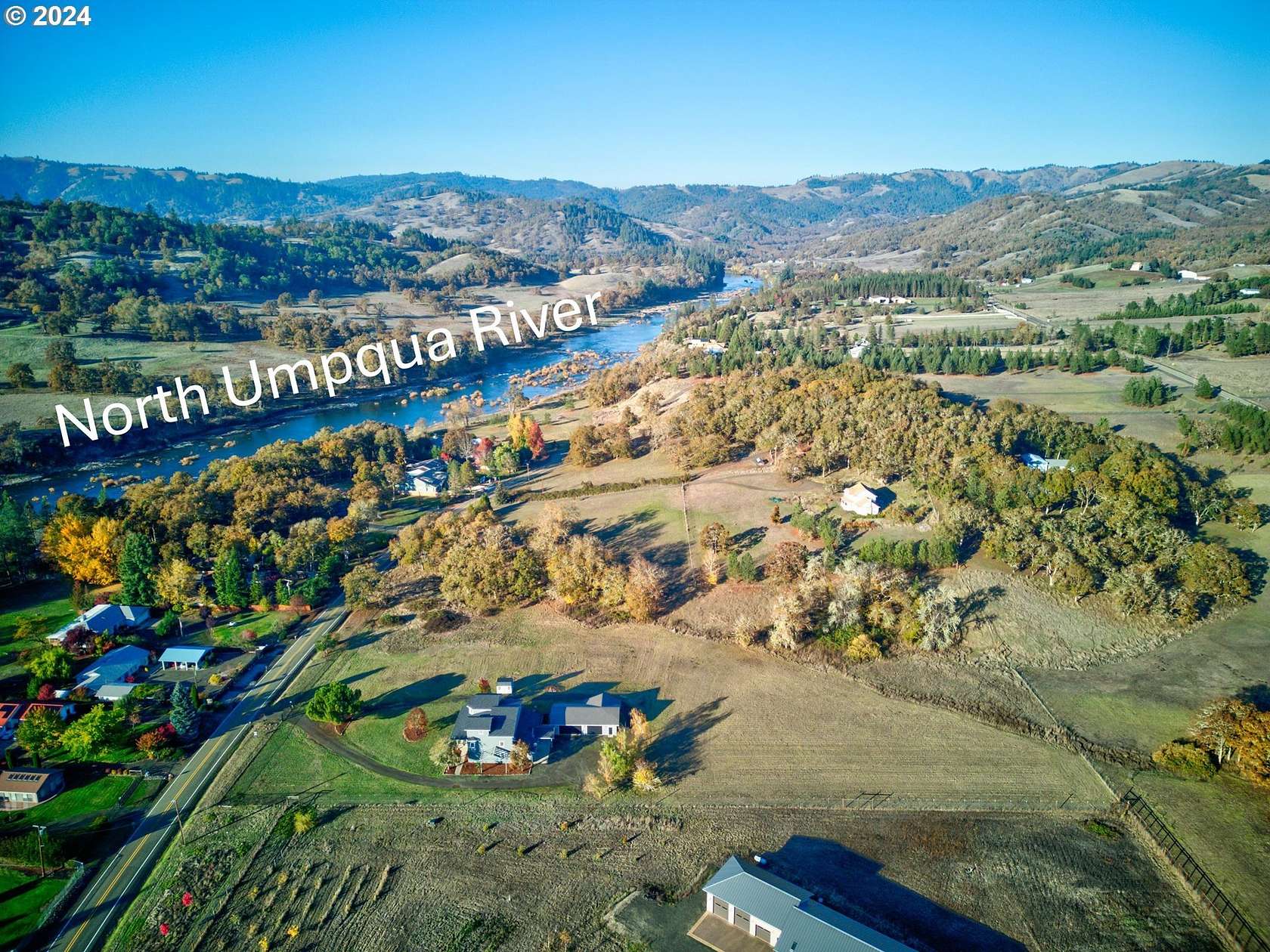 5 Acres of Residential Land with Home for Sale in Roseburg, Oregon