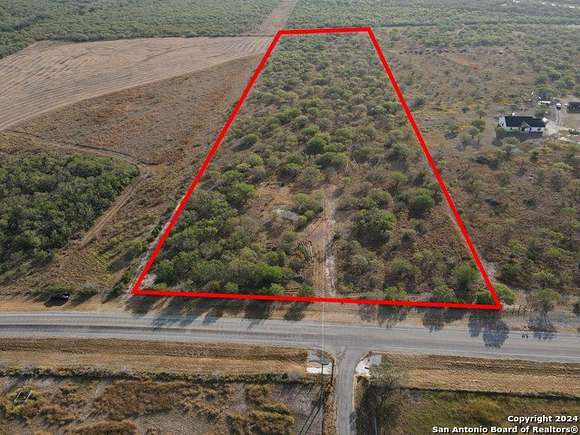 11.01 Acres of Land for Sale in Three Rivers, Texas