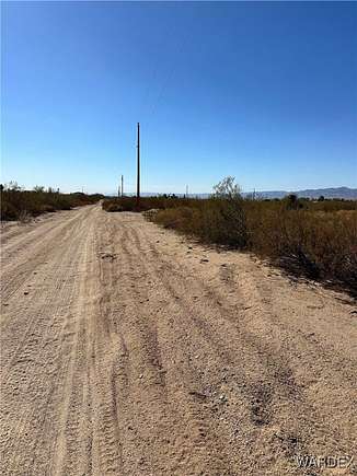 1.17 Acres of Residential Land for Sale in Golden Valley, Arizona