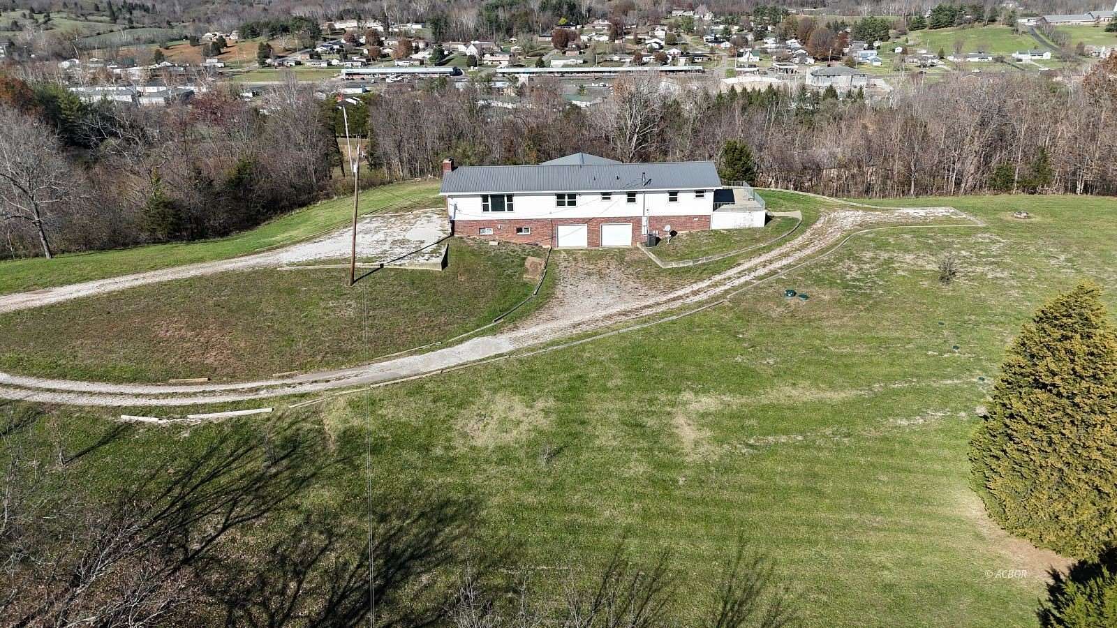 2.81 Acres of Residential Land with Home for Sale in Gallipolis, Ohio