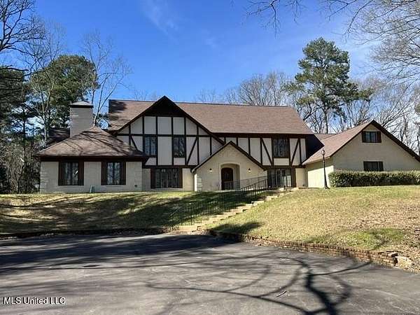 5.5 Acres of Improved Mixed-Use Land for Sale in Clinton, Mississippi