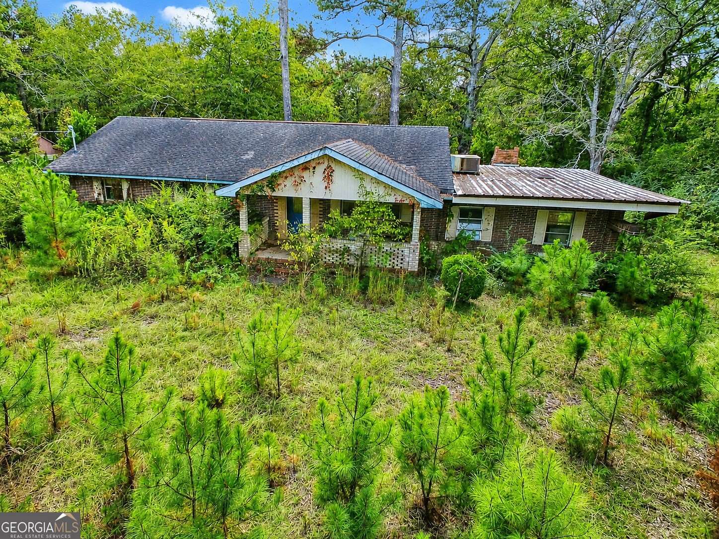 4.77 Acres of Land with Home for Sale in Macon, Georgia