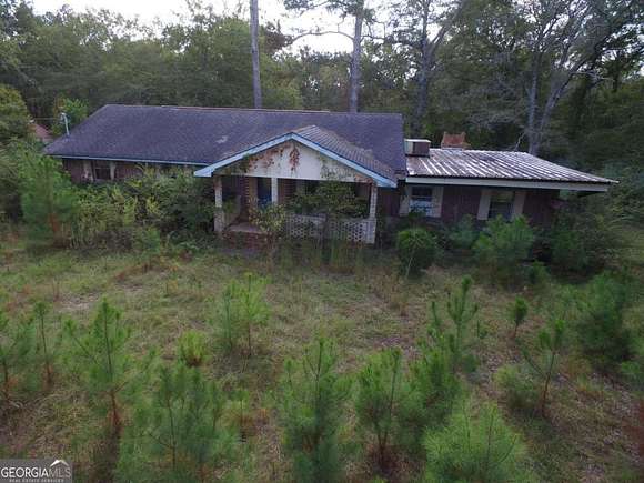 4.77 Acres of Residential Land with Home for Sale in Macon, Georgia