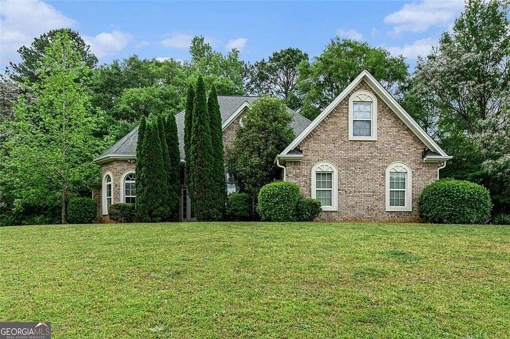 2 Acres of Residential Land with Home for Sale in Locust Grove, Georgia