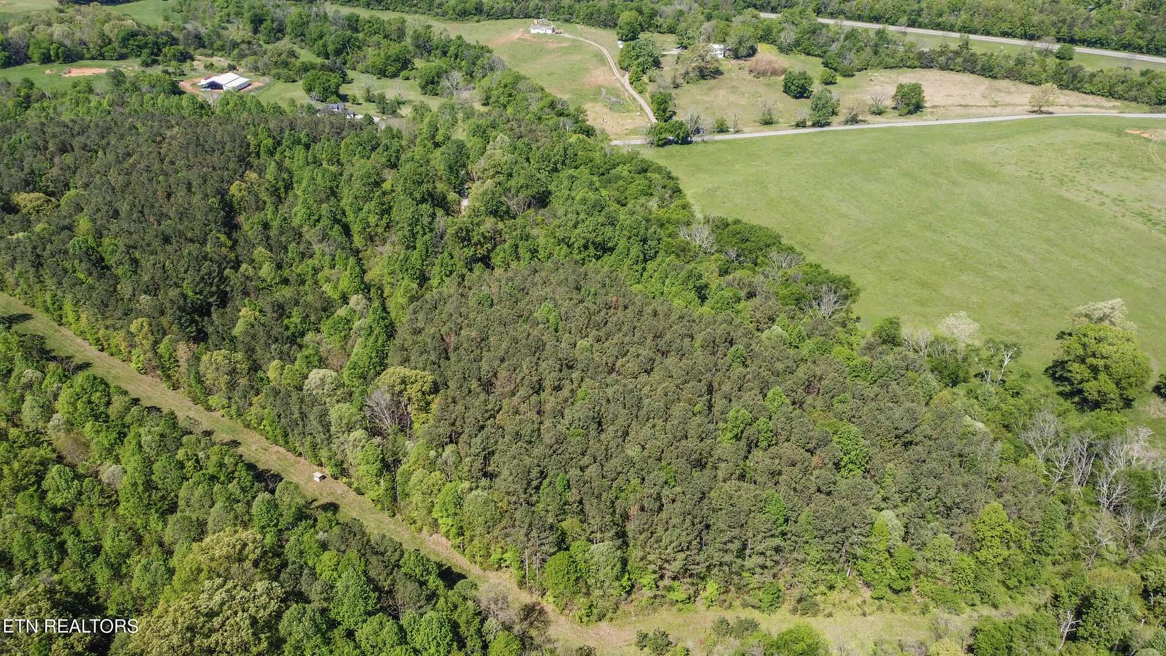 10 Acres of Residential Land for Sale in Loudon, Tennessee