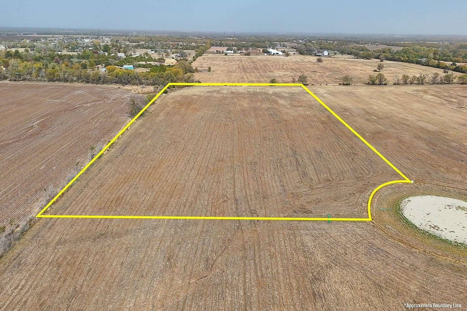 9 Acres of Residential Land for Auction in Douglass, Kansas