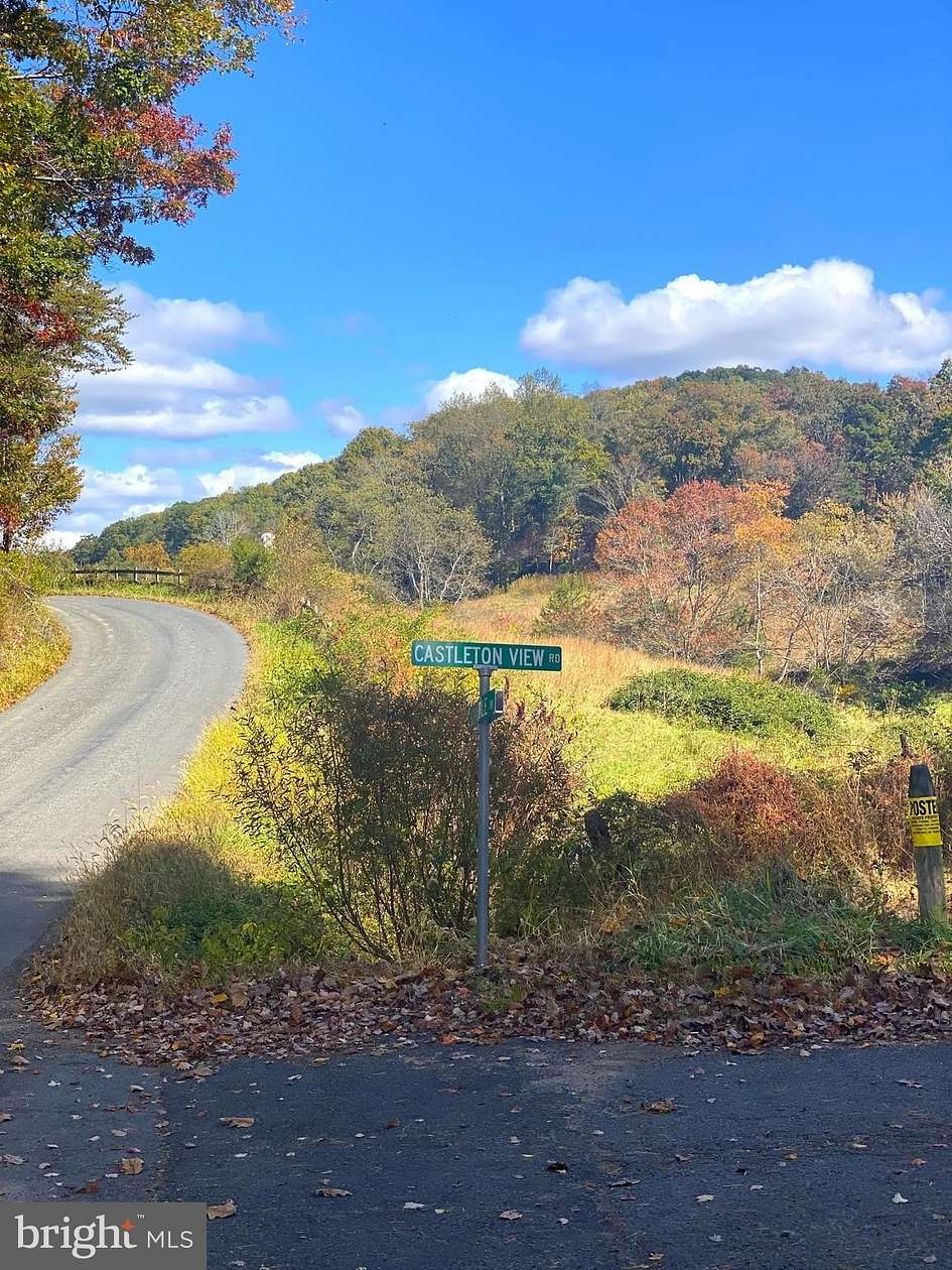 25.2 Acres of Recreational Land for Sale in Castleton, Virginia