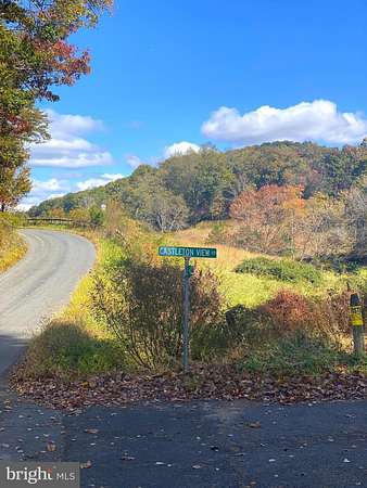 25.2 Acres of Recreational Land for Sale in Castleton, Virginia