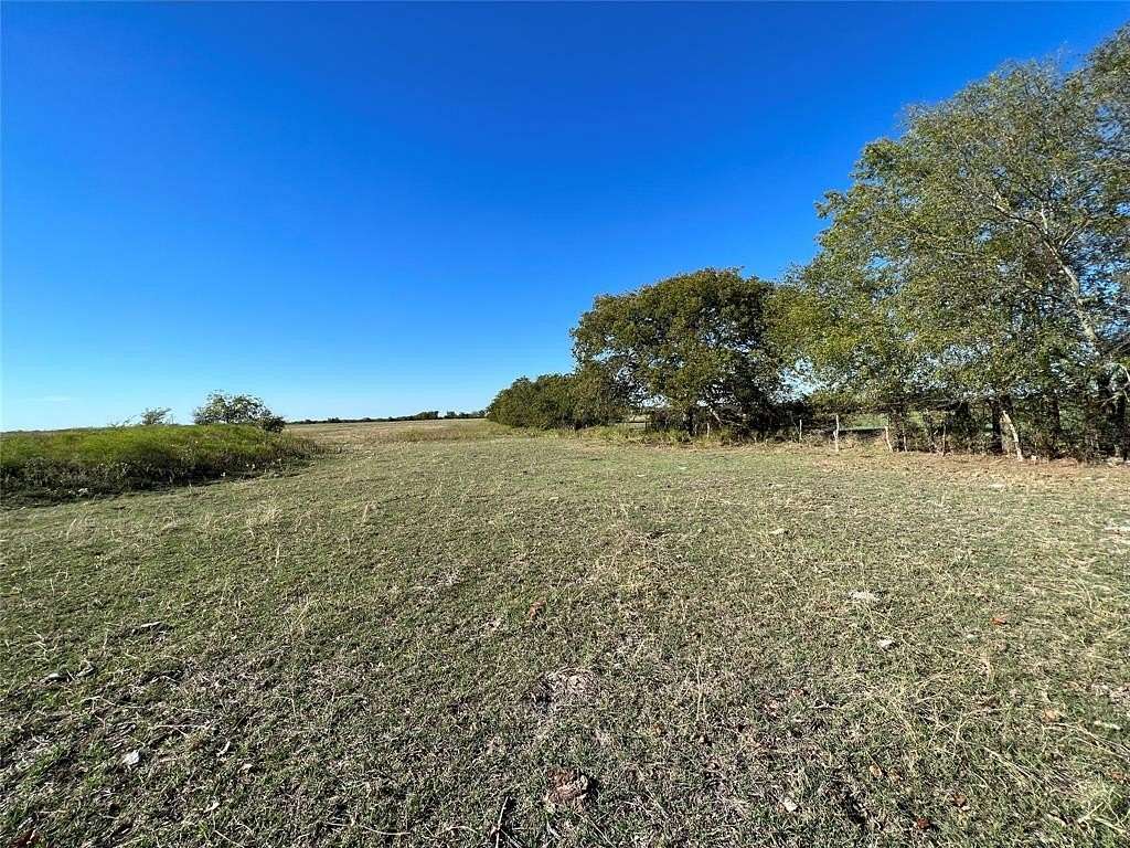 148 Acres of Improved Agricultural Land for Sale in Gatesville, Texas