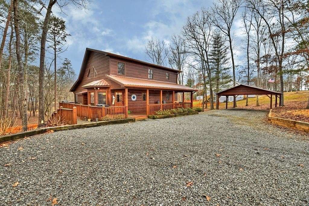 2.28 Acres of Land with Home for Lease in Mineral Bluff, Georgia