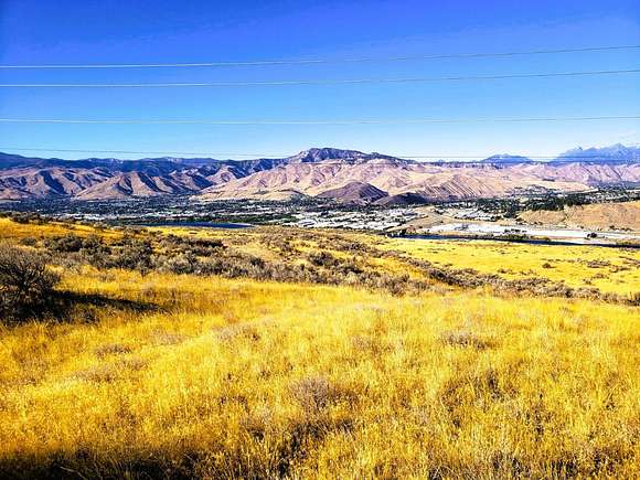 5 Acres of Land for Sale in East Wenatchee, Washington