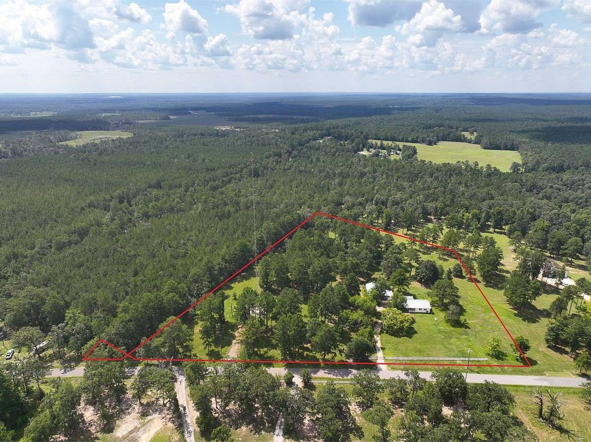 7.679 Acres of Residential Land with Home for Sale in Livingston, Texas