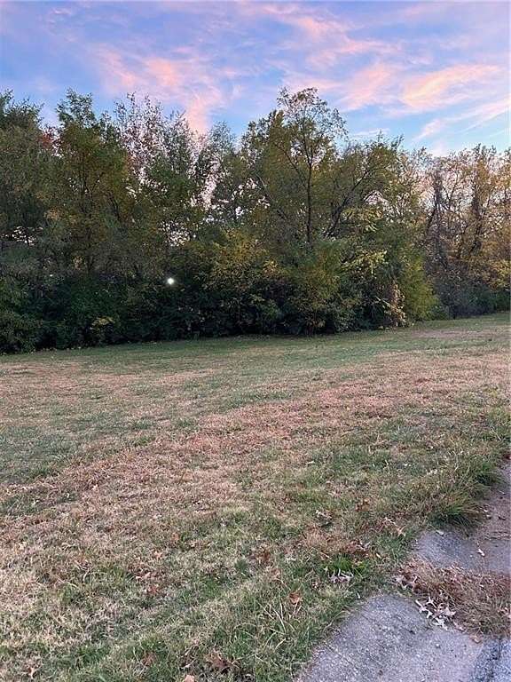 3.846 Acres of Residential Land for Sale in Independence, Missouri