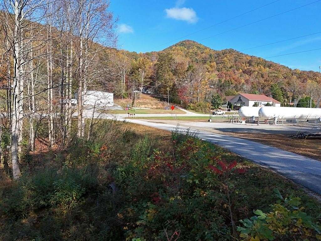 9.77 Acres of Commercial Land for Sale in Blairsville, Georgia