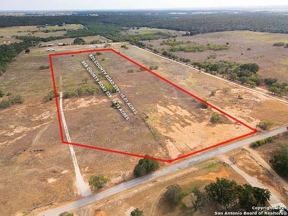 20.76 Acres of Land for Sale in La Vernia, Texas