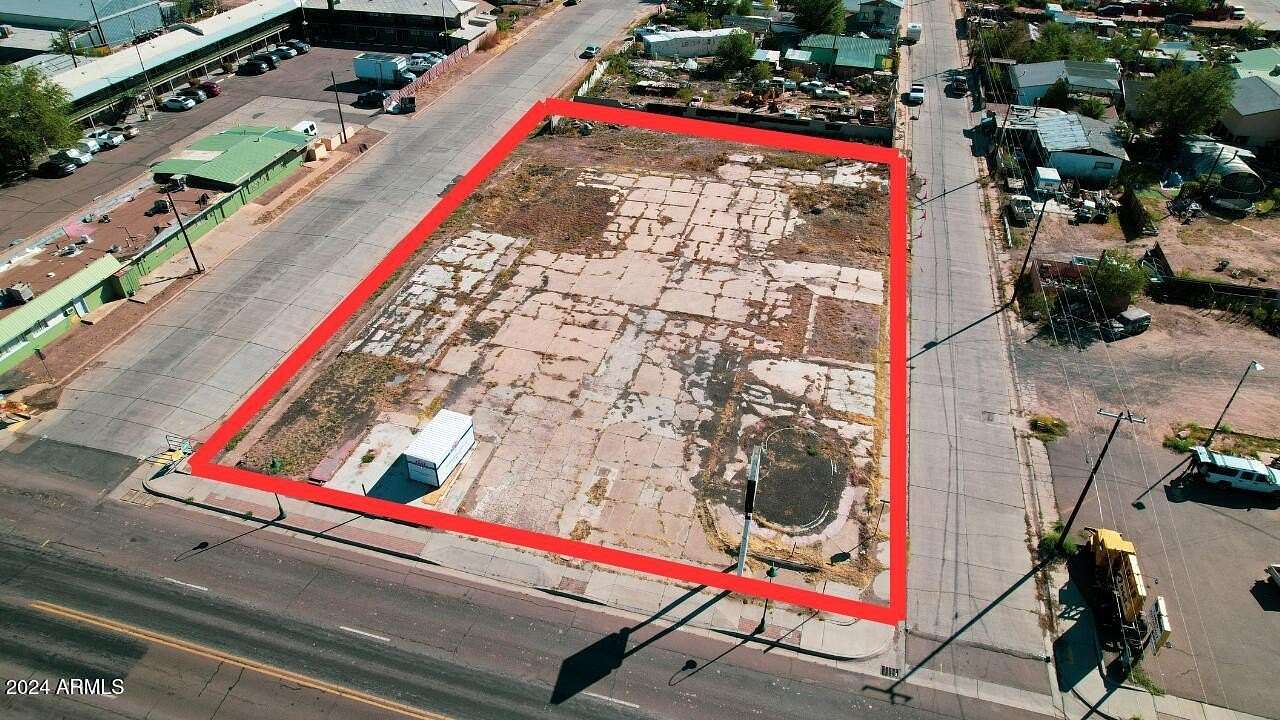 0.93 Acres of Commercial Land for Sale in Holbrook, Arizona