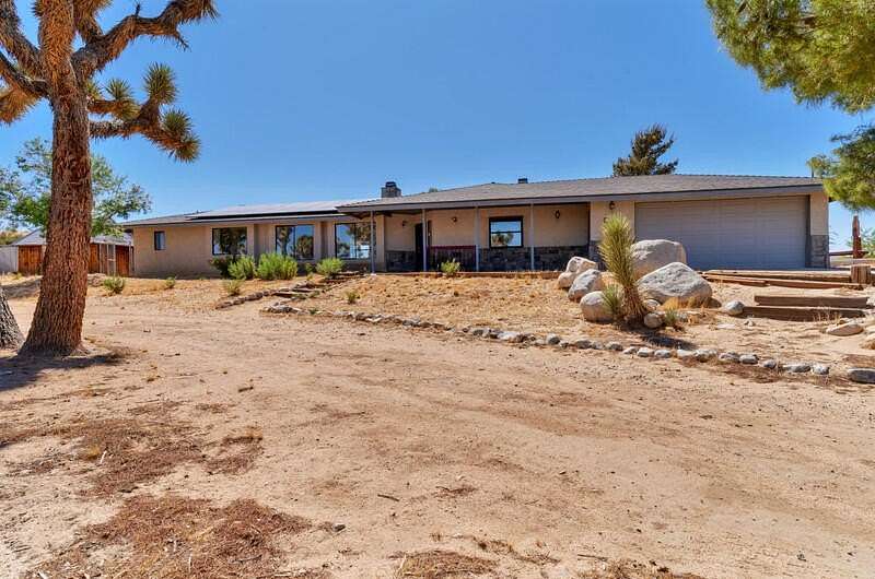 5 Acres of Residential Land with Home for Sale in Yucca Valley, California