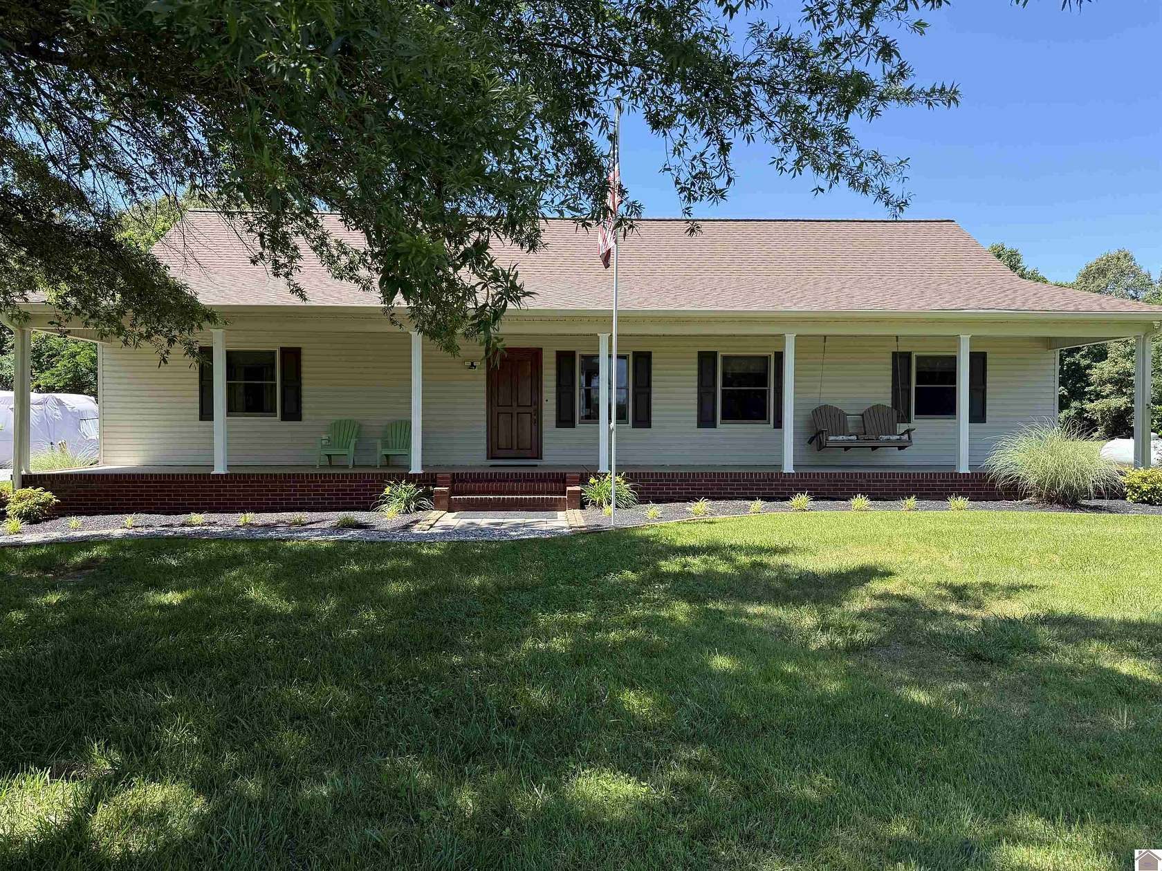 31.2 Acres of Land with Home for Sale in Benton, Kentucky