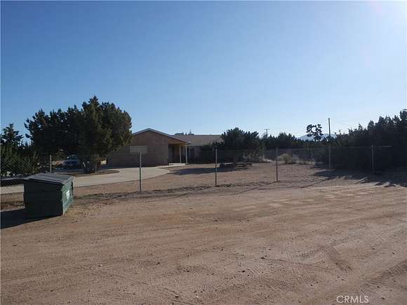 2 Acres of Residential Land with Home for Sale in Oak Hills, California