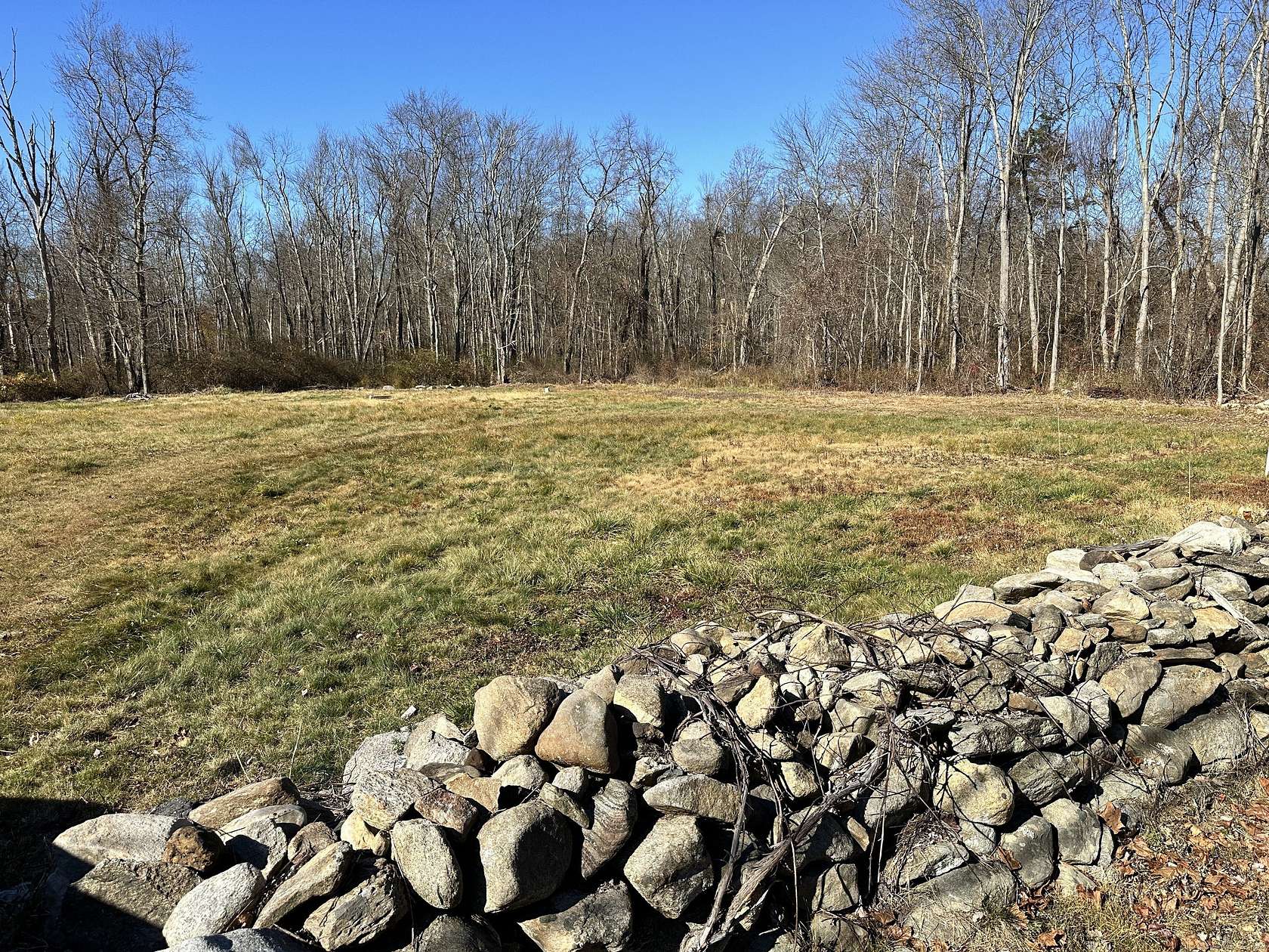 1 Acre of Residential Land for Sale in Bethany, Connecticut