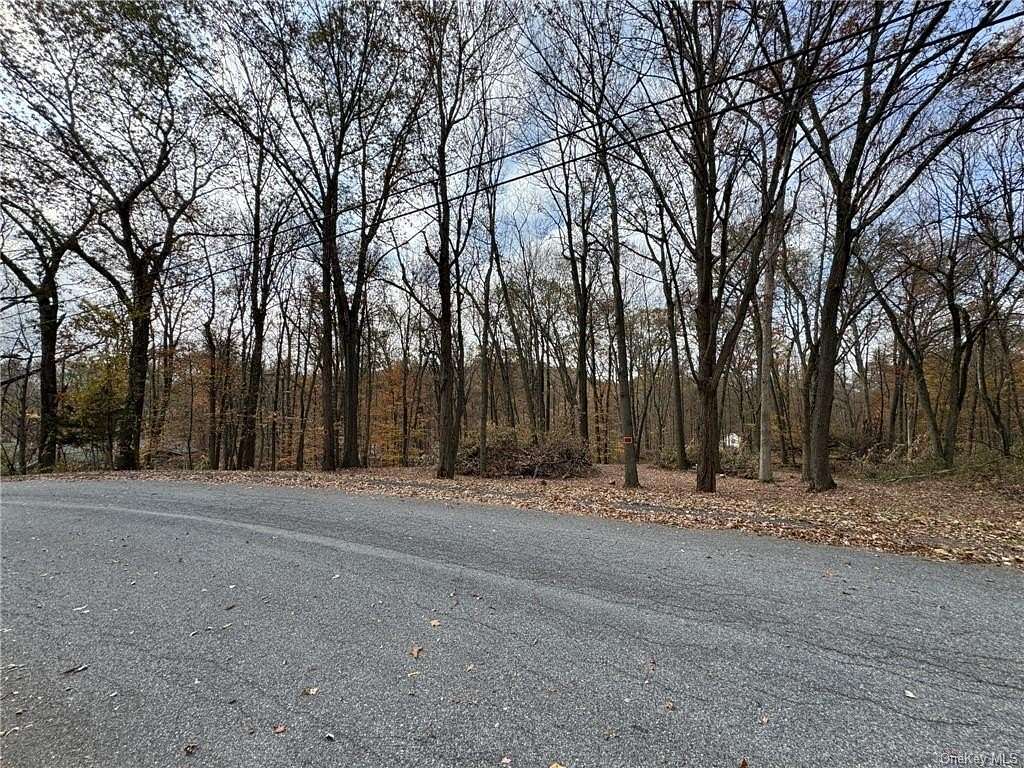 1.1 Acres of Residential Land for Sale in Wappingers Falls, New York